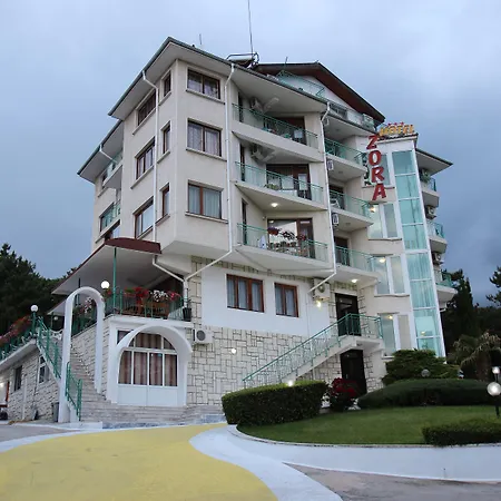 Hotel Zora 3*