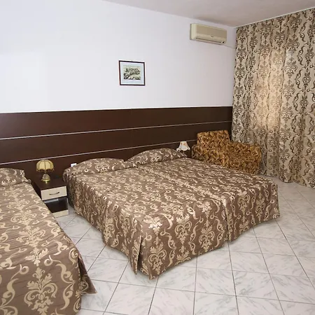 Zora Hotel 3*