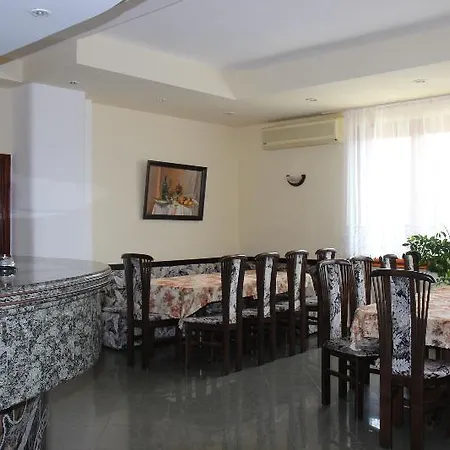 Zora Hotel 3*