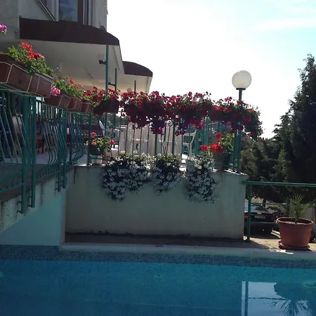 Zora Hotel 3*